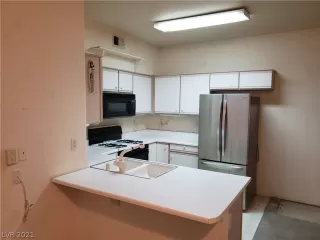 Photo #2: 2322812 Listing