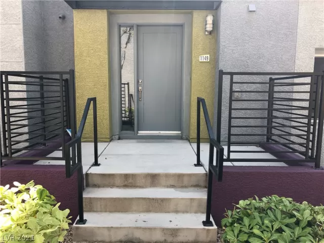 MLS: 2322826 Condo For Sale