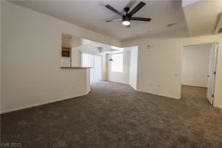 Photo #3: 2322833 Listing