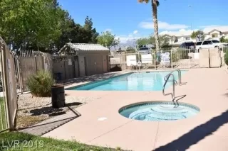 Photo #5: 2322855 Listing