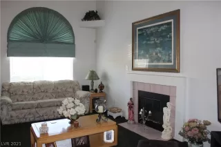 Photo #3: 2322900 Listing 