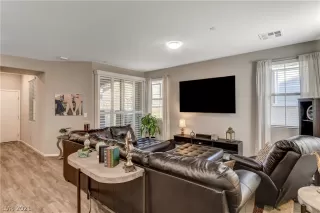 Photo #3: 2322912 Listing 