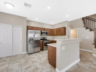 Photo #3: 2322923 Listing 