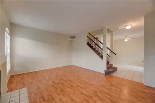 Photo #2: 2322947 Listing 