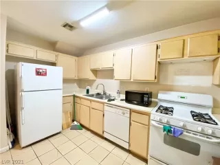 Photo #2: 2322962 Listing 