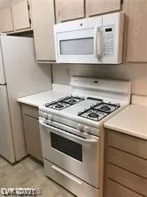 Photo #5: 2322991 Listing 