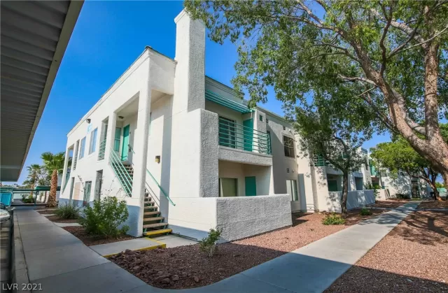 MLS: 2323006 Condo For Sale