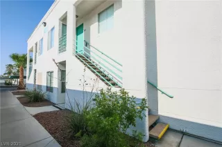 Photo #1: 2323006 Listing