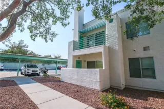 Photo #3: 2323006 Listing