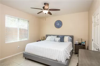 Photo #5: 2323009 Listing