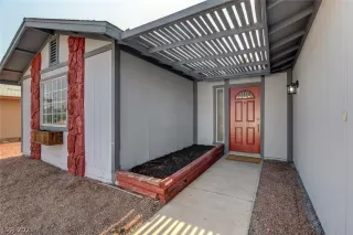 Photo #2: 2323024 Listing