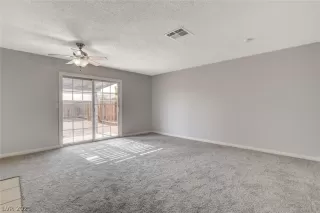 Photo #5: 2323024 Listing