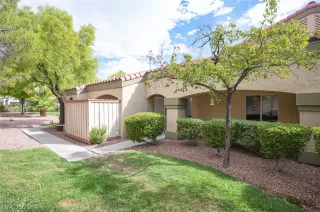 Photo #2: 2323029 Listing