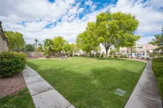 Photo #3: 2323029 Listing