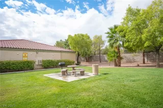 Photo #5: 2323029 Listing