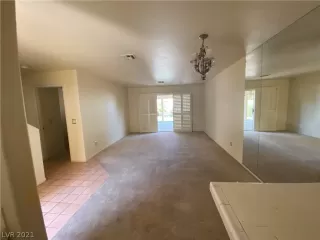 Photo #5: 2323034 Listing 