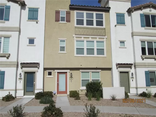 MLS: 2323051 Condo For Sale