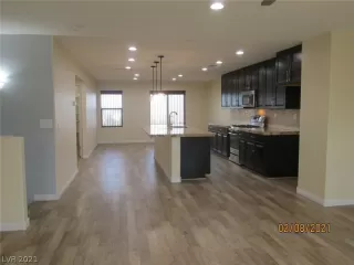 Photo #2: 2323051 Listing 