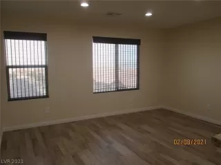 Photo #5: 2323051 Listing 