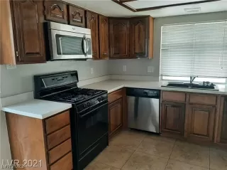 Photo #5: 2323084 Listing