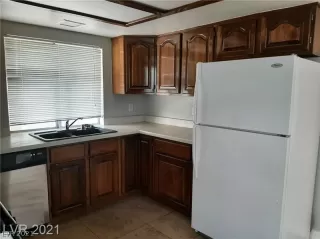 Photo #6: 2323084 Listing