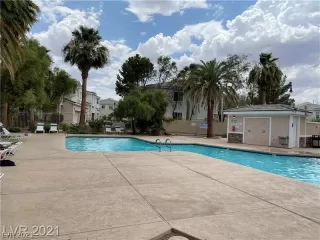 Photo #3: 2323111 Listing