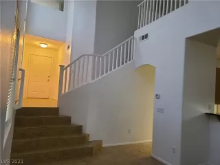 Photo #5: 2323111 Listing