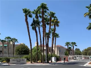 Photo #1: 2323116 Listing 