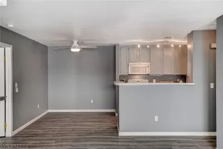 Photo #4: 2323150 Listing 