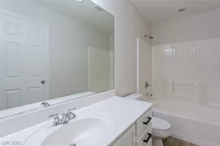 Photo #5: 2323164 Listing 