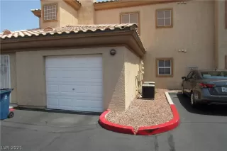 Photo #3: 2323170 Listing