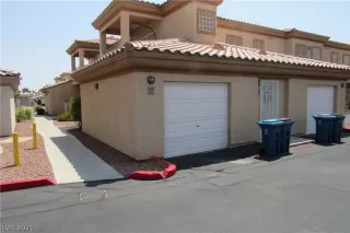 Photo #4: 2323170 Listing