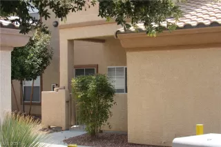 Photo #5: 2323170 Listing