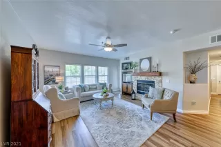 Photo #1: 2323183 Listing