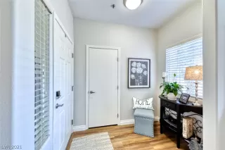 Photo #5: 2323183 Listing