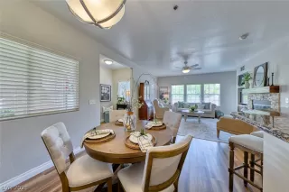 Photo #6: 2323183 Listing