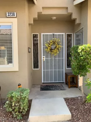 Photo #2: 2323186 Listing 