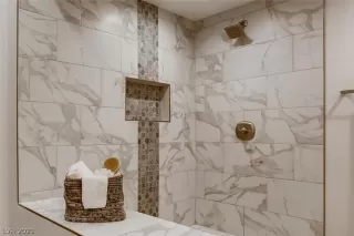 Photo #1: 2323254 Listing