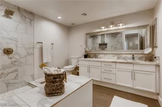 Photo #2: 2323254 Listing