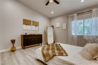 Photo #4: 2323254 Listing