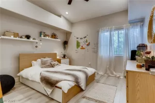 Photo #6: 2323254 Listing