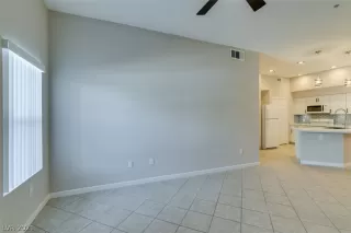 Photo #4: 2323311 Listing