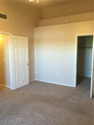 Photo #5: 2323321 Listing