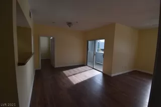 Photo #3: 2323362 Listing