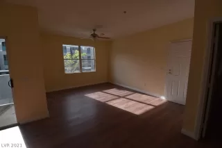 Photo #4: 2323362 Listing