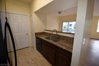 Photo #6: 2323362 Listing