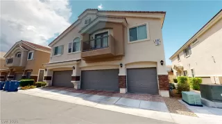 Photo #2: 2323380 Listing