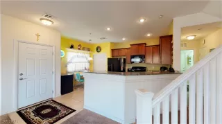 Photo #3: 2323380 Listing