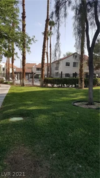 Photo #2: 2323464 Listing