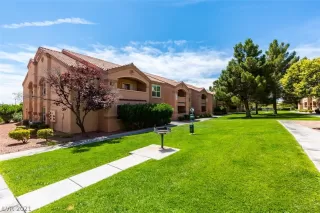 Photo #2: 2323467 Listing 